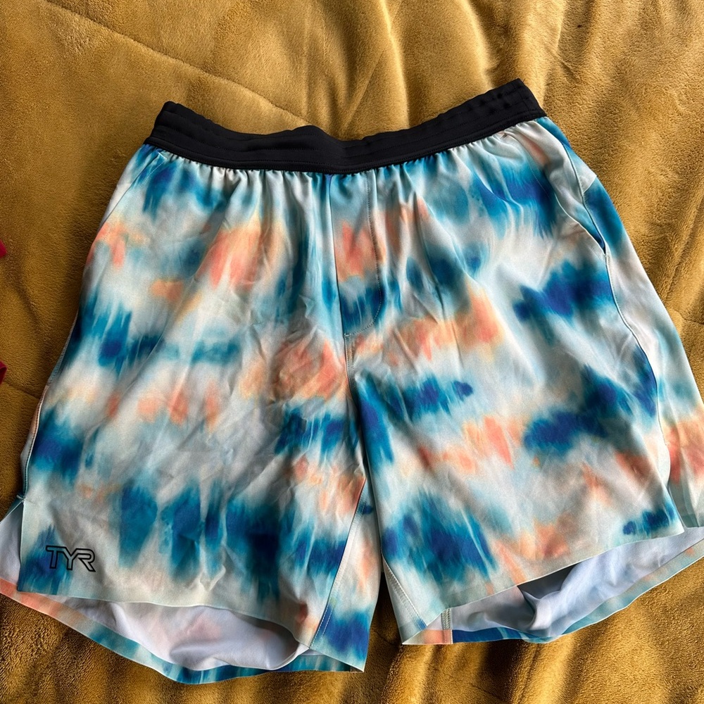 TYR Men's Multicolor Swim Shorts M like new used 1 time